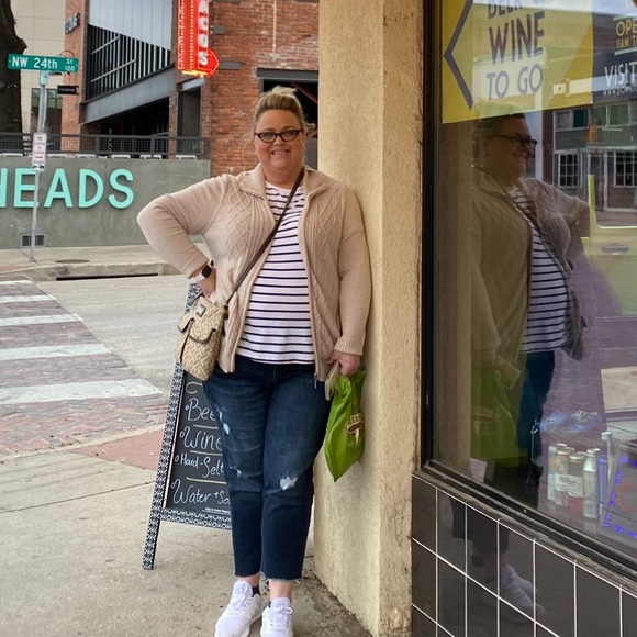 Meet your posher, Posh Ambassador Terrie - Picture 6 of 6